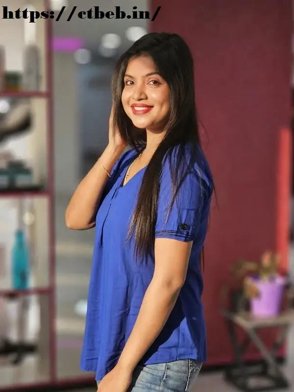 female escort Mumbai profile